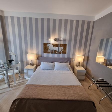 B&B Pescara Centro Luxury Suite ภายนอก รูปภาพ